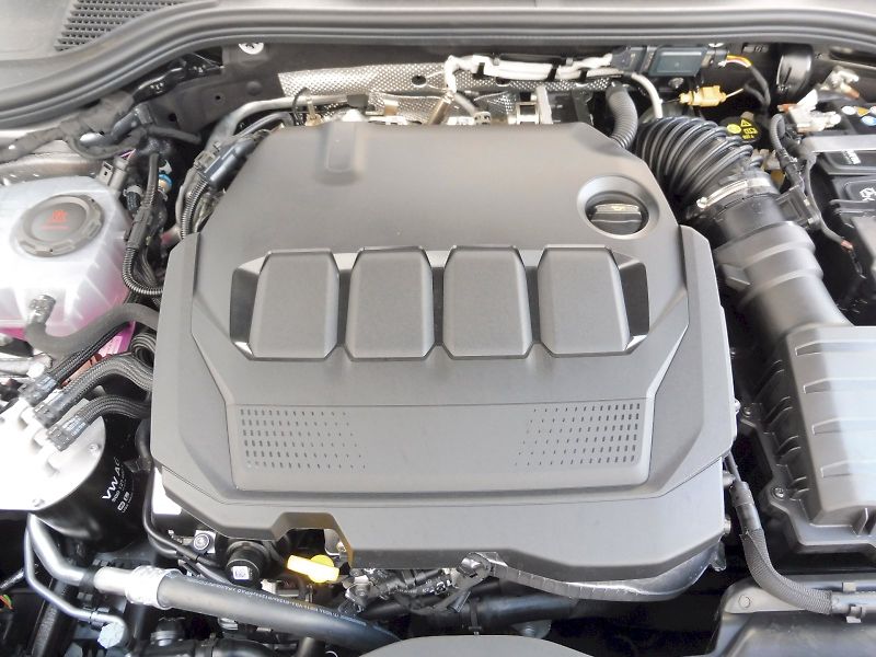 Volkswagen Passat (2026) Variant R-Line 2,0 TDI 110kW D - fotka 26 z 30
