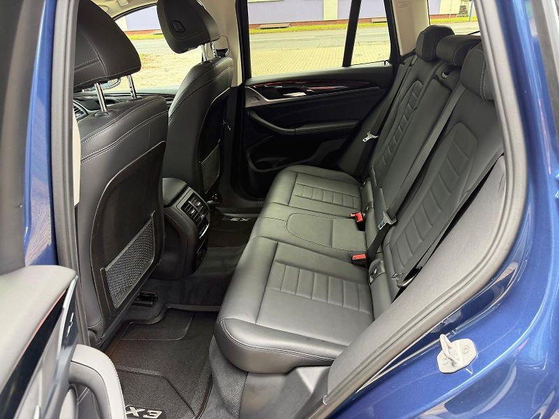 BMW X3 3,0 D xDrive/1.maj./DPH/ČR/ - fotka 15 z 32