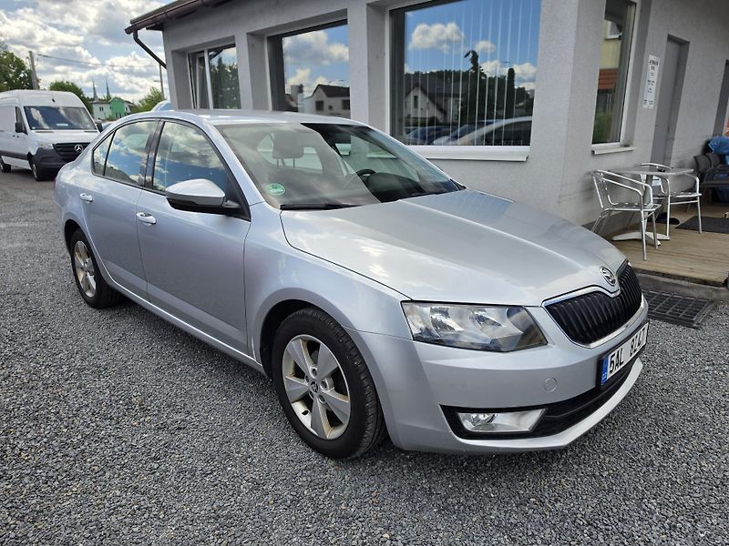 Škoda Octavia 1.6 TDI DSG  - fotka 1 z 20