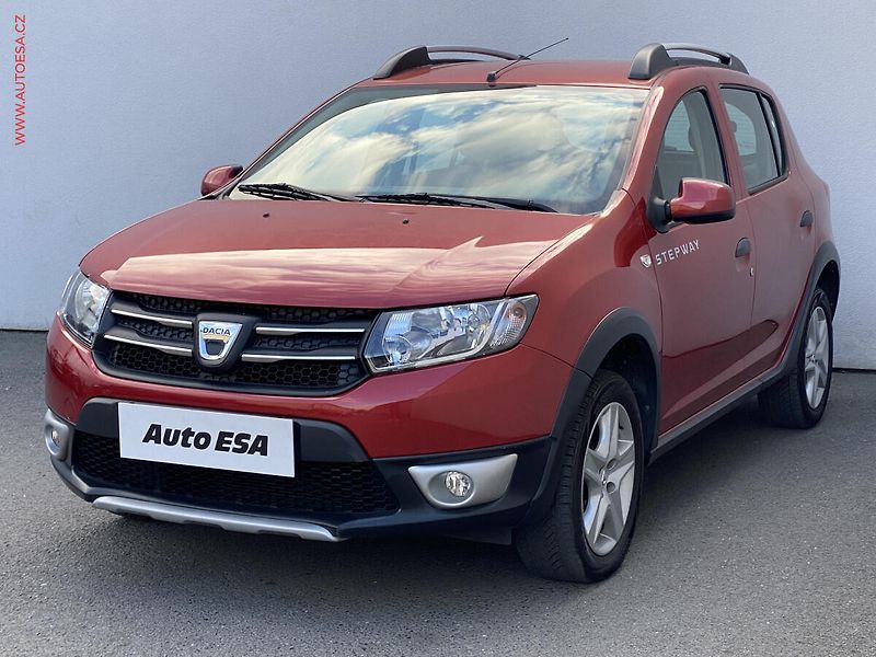 Dacia Sandero (2014) 0.9 TCe, Stepway, AC, park - fotka 3 z 18