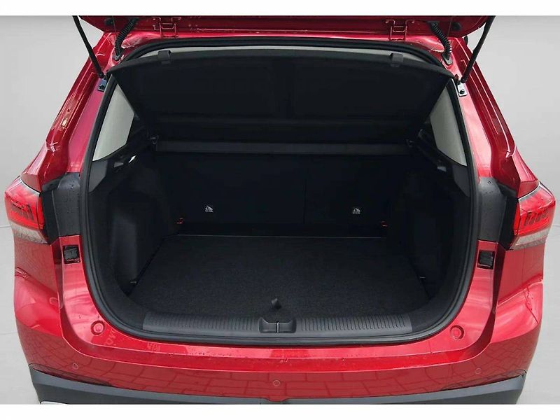 MG ZS EXCLUSIVE HYBRID+ 1.5L (145 kw - fotka 21 z 25