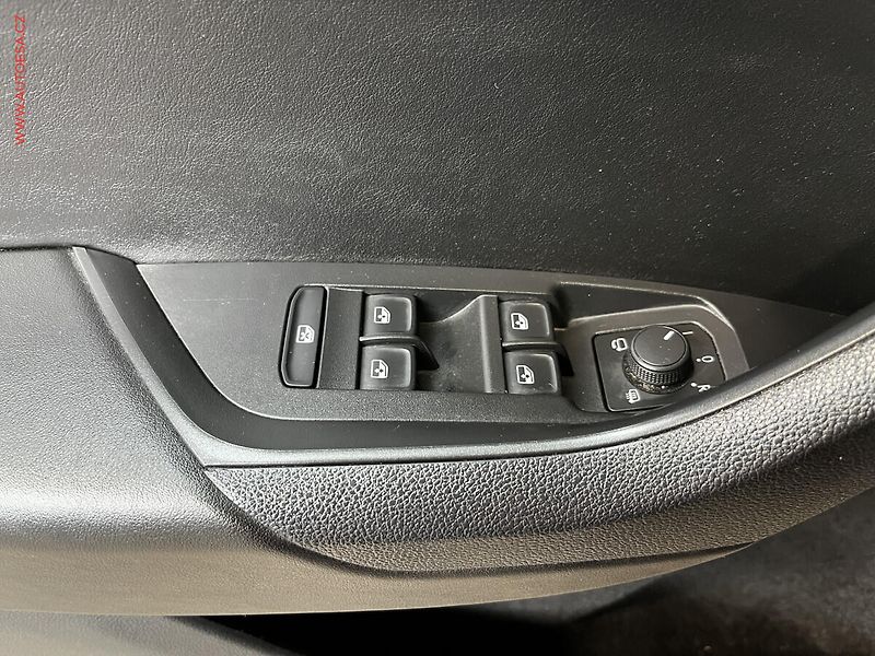 Škoda Kodiaq (2019) 2.0 TSi 4x4, Soleil, DSG, TZ - fotka 12 z 20