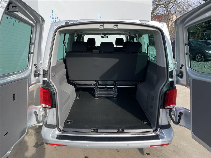 Volkswagen Caravelle 2,0 TDI 4Mot DSG Comfortline - fotka 22 z 22