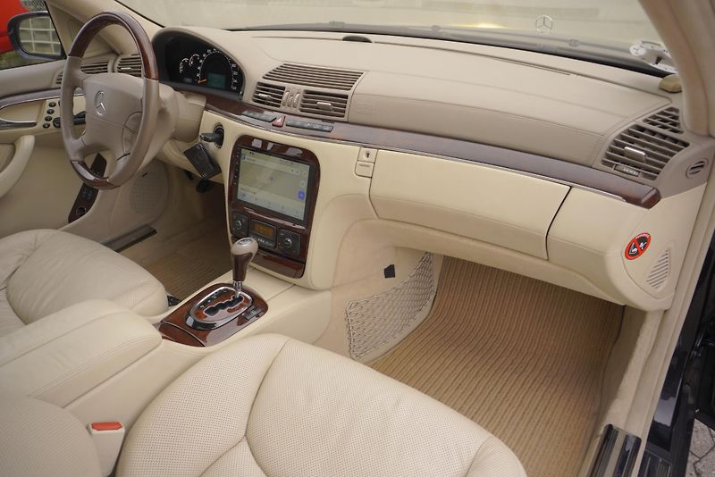 Mercedes-Benz Třídy S S600 5,5I V12 LONG AUT. - fotka 45 z 56