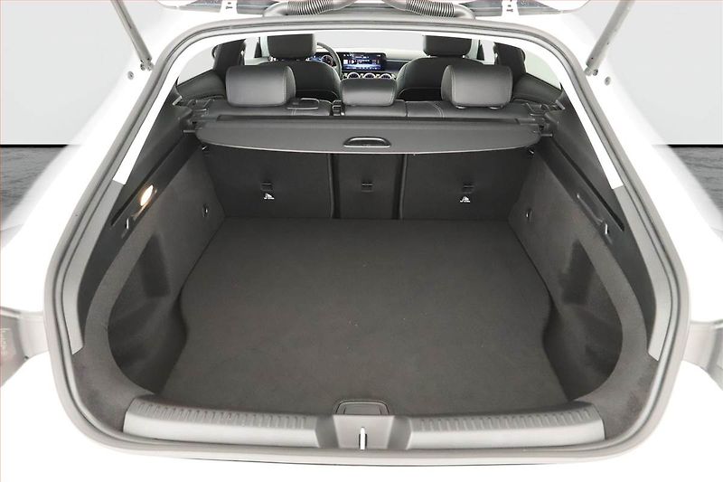 Mercedes-Benz CLA (2025) 250 e, Progressive, Kamera - fotka 25 z 29