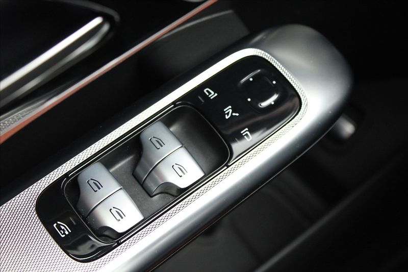Mercedes-Benz GLC 3,0 450D  1MAJ,4x4,AMG-LINE - fotka 30 z 48