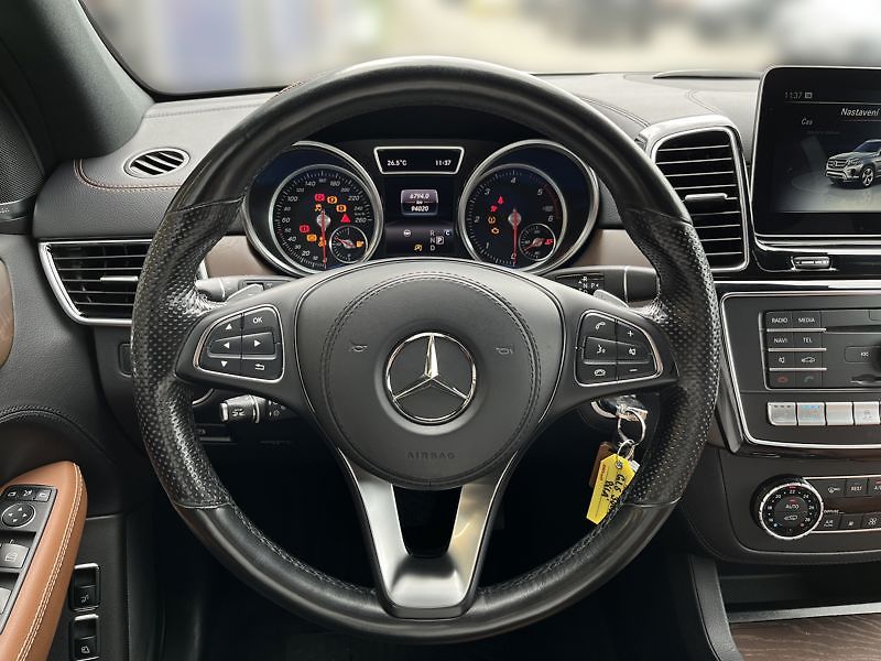 Mercedes-Benz GLS Trída 350 d 4MATIC AMG Line - fotka 11 z 20