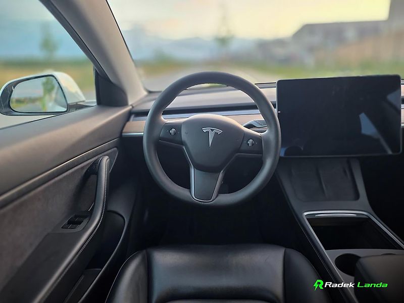 Tesla Model 3 (2021) SR+ Facelift, Tažné, DPH - fotka 7 z 16