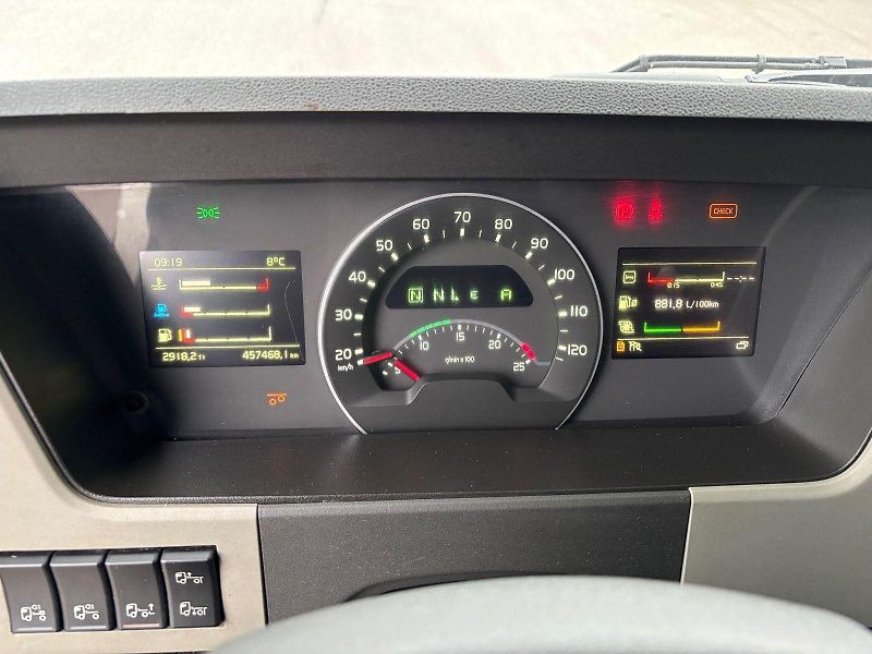 Volvo FM 500 6x2 Carrier Čelo - fotka 15 z 15