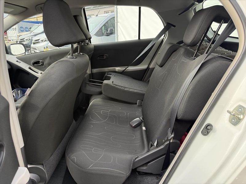Toyota Yaris 1,3 Terra Cool - fotka 10 z 14