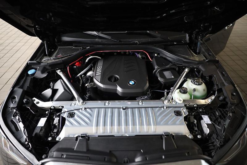 BMW X3 xDrive 40d - fotka 9 z 18