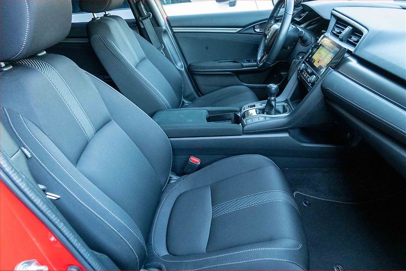 Honda Civic (2017) 1.0 VTEC Turbo, Serv.kniha - fotka 9 z 18