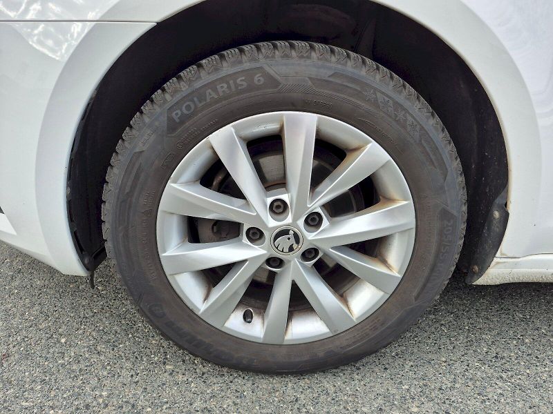 Škoda Octavia (2019) Ambition PLUS 1.6 TDI 85kW Com - fotka 26 z 26