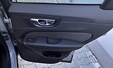 Volvo XC60 B5 AWD /1. maj / výhřev + kola - náhled 20