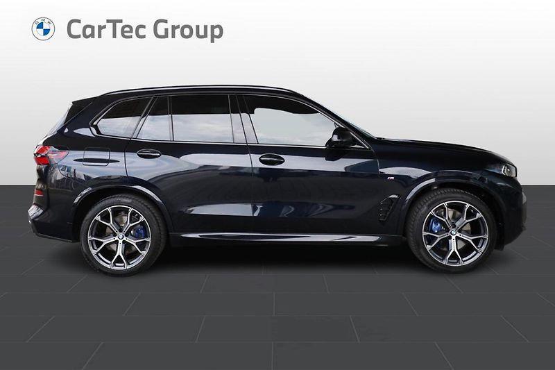 BMW X5 xDrive40d - fotka 4 z 30