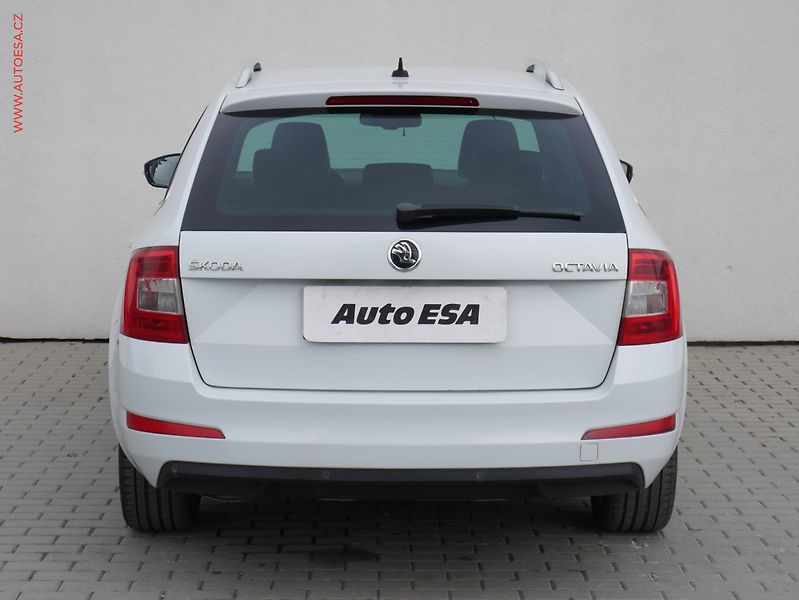 Škoda Octavia (2014) 2.0TDi, DSG, navi, bixen - fotka 5 z 17