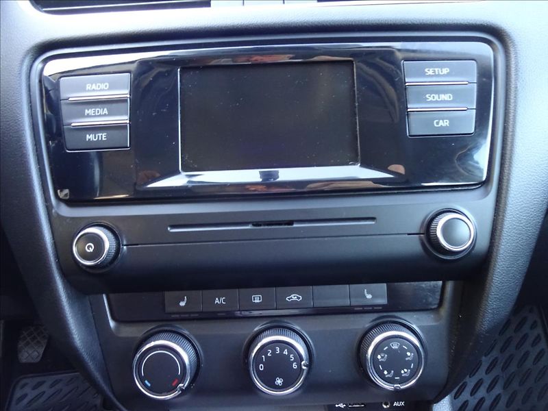 Škoda Octavia III 2,0 TDI 110kW COMBI - fotka 34 z 50