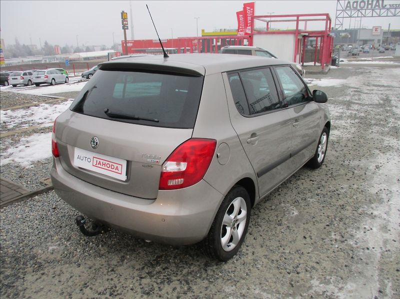 Škoda Fabia 1,2 TSI, DSG,aut.klima,servis, - fotka 8 z 38
