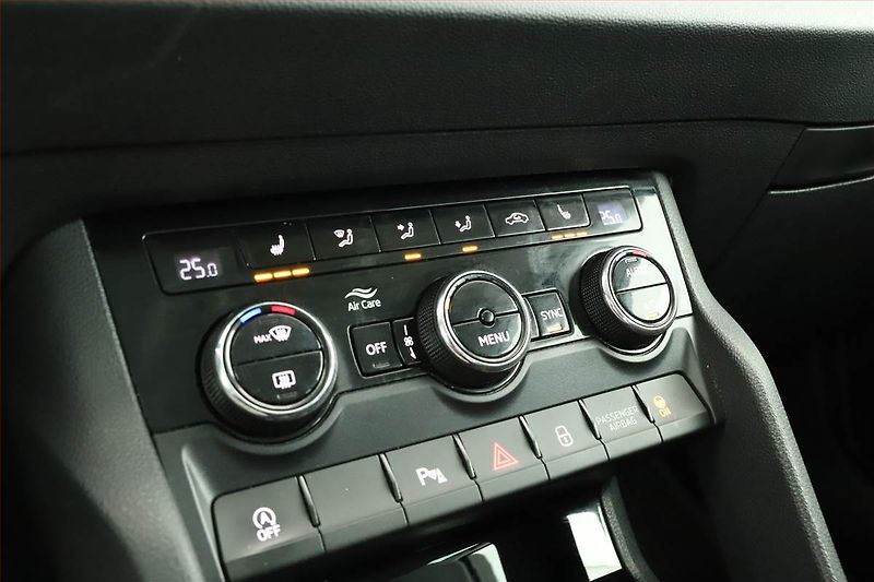 Škoda Karoq (2020) Ambition 1.0 TSI, Serv.kniha - fotka 13 z 13