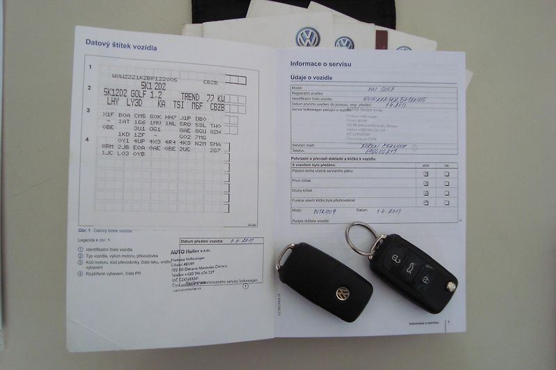 Volkswagen Golf (2011) VI,1.2TSi,ČR,Serv.Kn,114tis.km - fotka 71 z 75