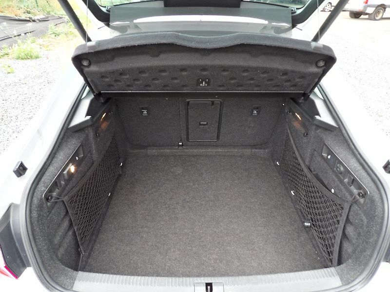 Škoda Superb 2.0TDI DSG 4x4 Style ČR DPH - fotka 27 z 32