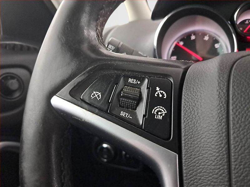 Opel Zafira (2013) 2.0 CDTI, 7 míst, Tempomat - fotka 16 z 20