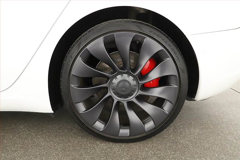 Tesla Model 3 (2021) Performance 82kWh, SoH 98% - fotka 12 z 29