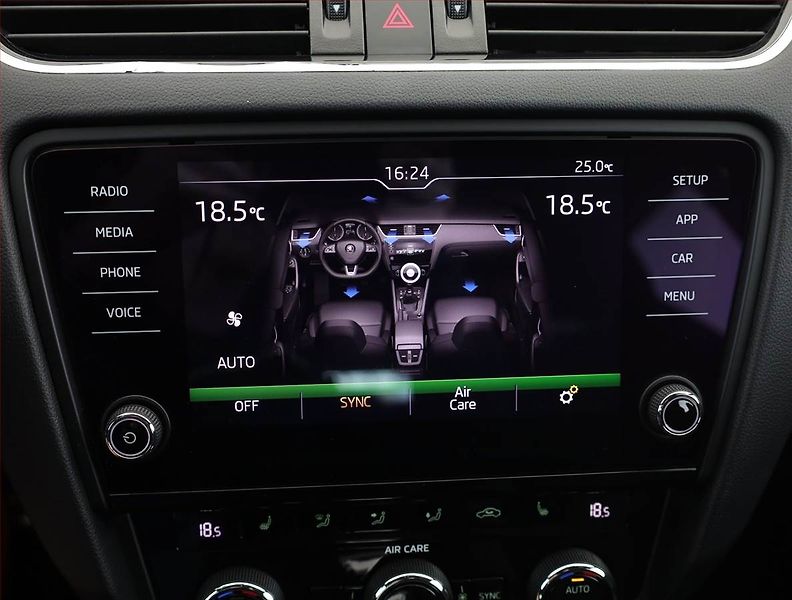 Škoda Octavia (2017) RS 2.0 TDI 4x4 DSG, 4X4 - fotka 17 z 21