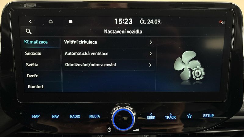 Hyundai i30 1.5 T-GDI AUT Style Kombi - fotka 26 z 29
