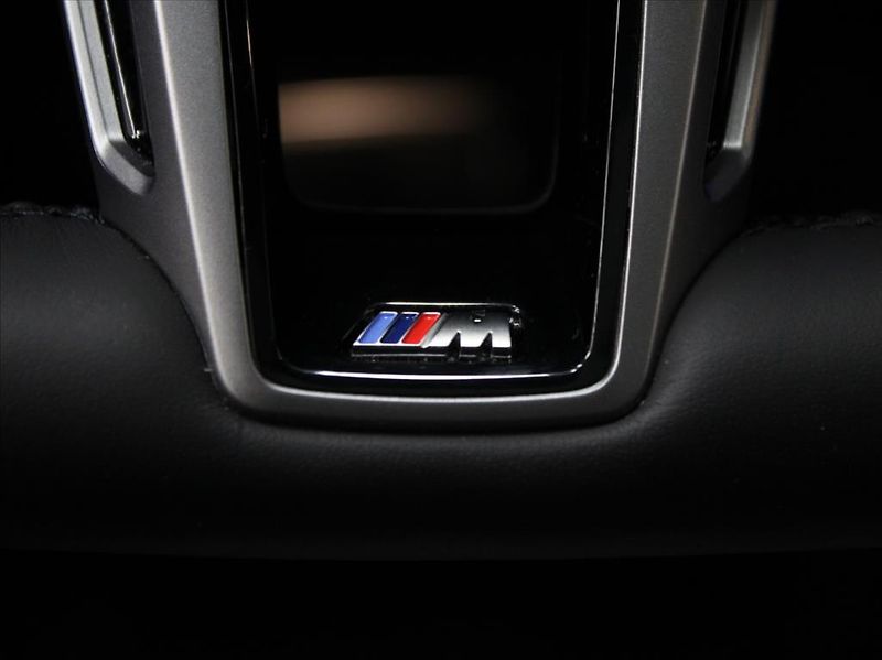 BMW Řada 5 550e xDrive M-paket Bowers   3 - fotka 10 z 32