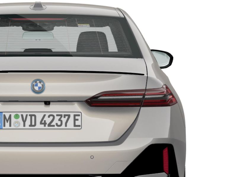 BMW i5 M60 xDrive Sedan - fotka 6 z 12