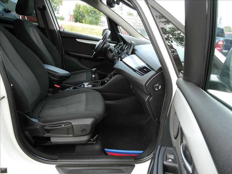 BMW Řada 2 218D 110kW GRAN TOURER - fotka 27 z 47