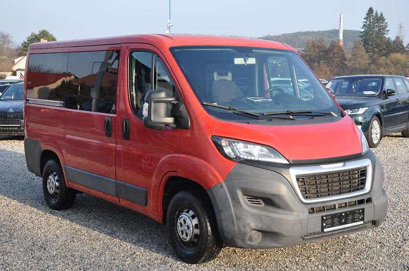 Peugeot Boxer 2.2HDi 96kW BUS 8.míst  - fotka 2 z 18
