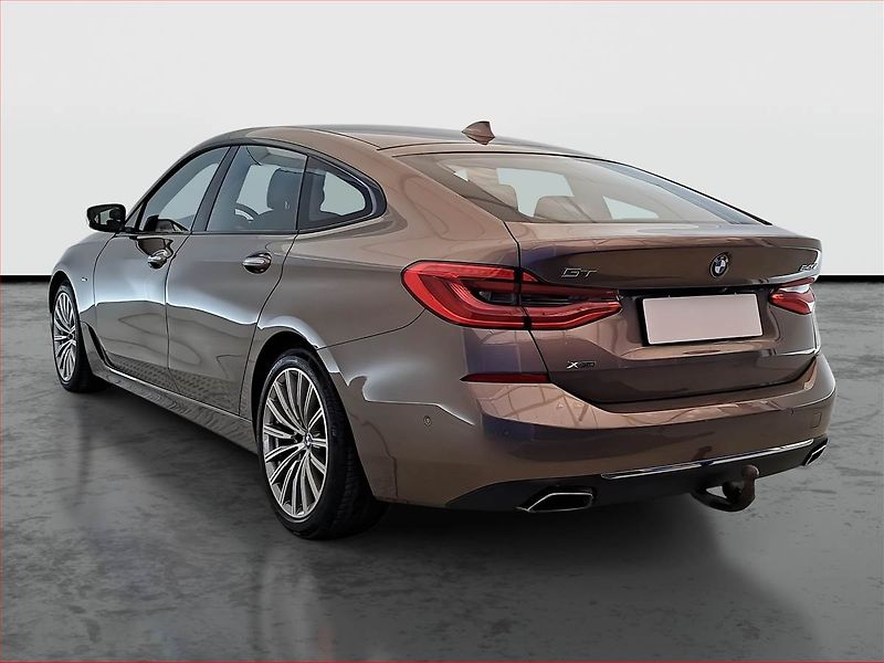 BMW Řada 6 (2018) Luxury Line 640i xDrive GT - fotka 4 z 25