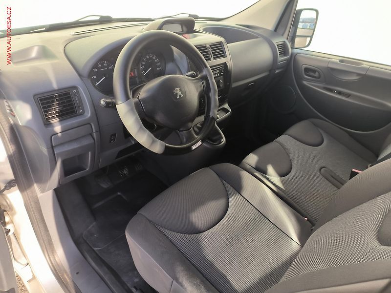 Peugeot Expert (2014) 2.0HDi L2 CHLADÍCÍ, AC - fotka 10 z 21