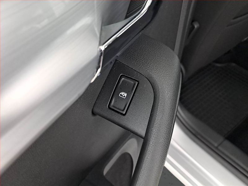 Škoda Octavia (2018) Ambition 1.6 TDI, ČR,1.maj - fotka 15 z 18