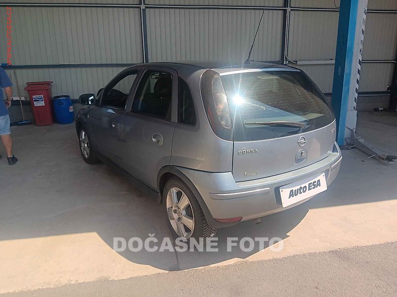 Opel Corsa (2005) 1.3CDTi, servis.kniha, AC - fotka 2 z 3