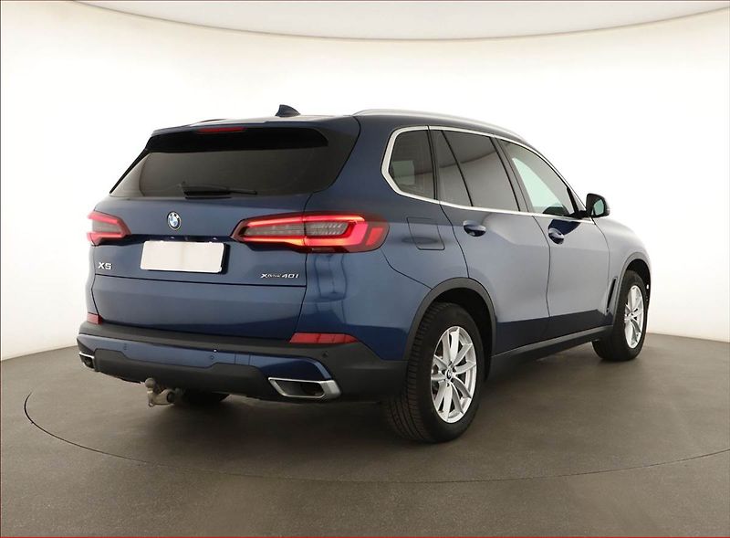 BMW X5 (2022) xDrive40i - fotka 5 z 21