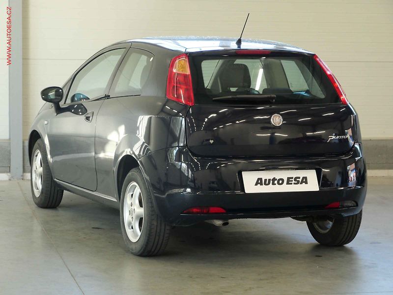 Fiat Punto (2009) 1.4i - fotka 6 z 18