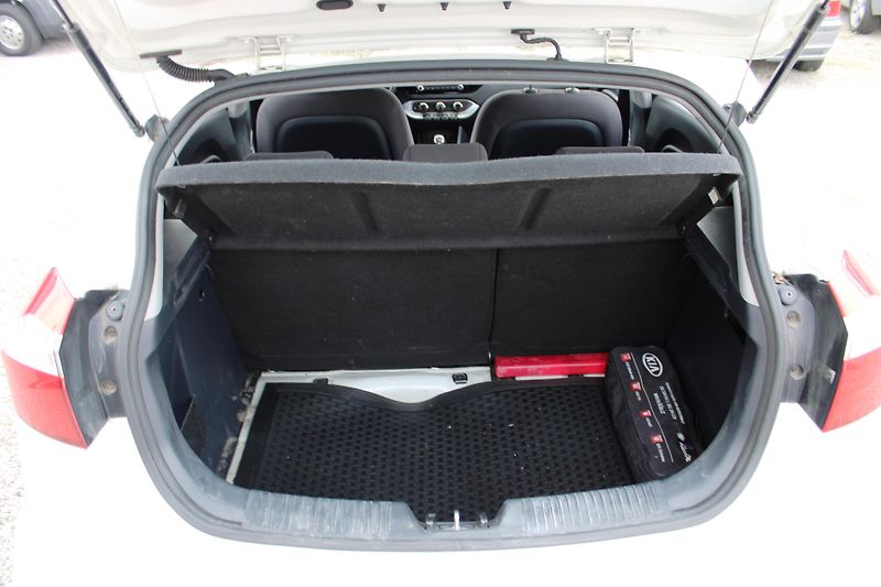 Kia Rio (2015) 1.4i KLIMA EL.OKNA ALUKOLA - fotka 11 z 16