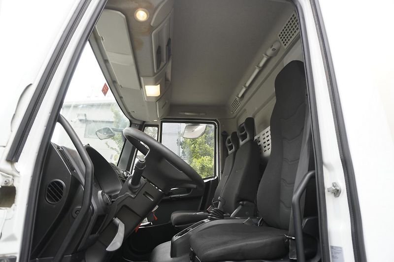 Iveco Eurocargo (2016) 160-210 / Box 18 EPAL / lift - fotka 7 z 14