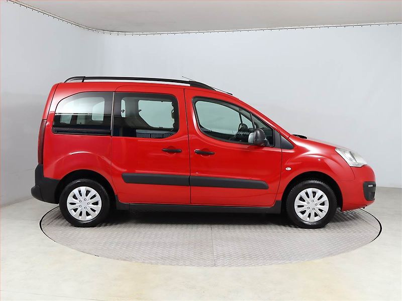 Citroën Berlingo (2017) XTR 1.6 BlueHDi, 5Míst, ČR - fotka 6 z 14