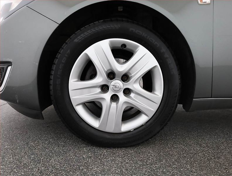 Opel Insignia (2016) 1.6 CDTI, Serv.kniha, Tempomat - fotka 18 z 18
