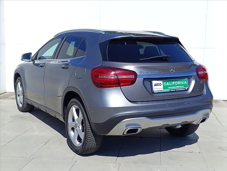 Mercedes-Benz GLA 2,2 200d Kamera Navi Kůže LED - fotka 10 z 38