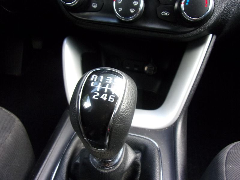 Kia Ceed 1.4 CRDi 66kW PŮVOD ČR  2xKOLA - fotka 13 z 23