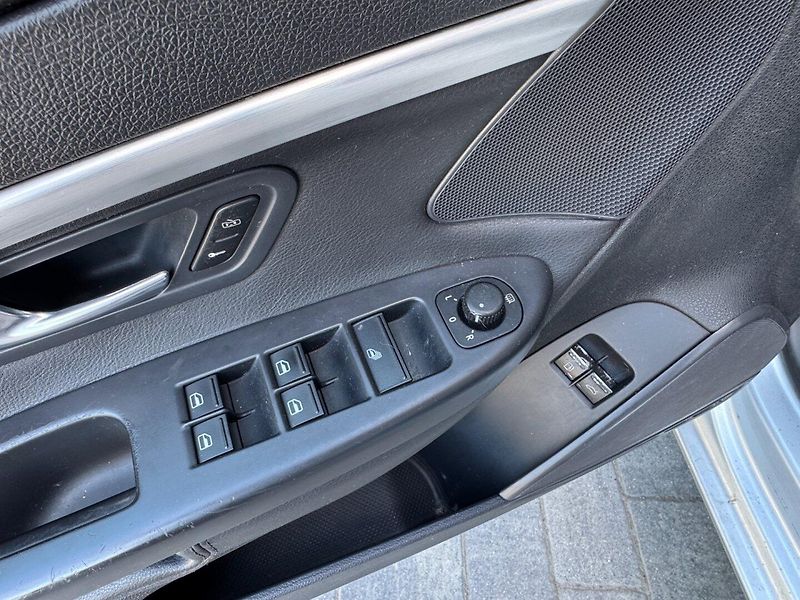 Volkswagen EOS (2006) 2.0 FSi - fotka 26 z 35