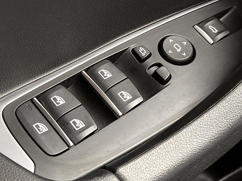 BMW X3 30e xDrive 215kw 1. majitel - fotka 26 z 28