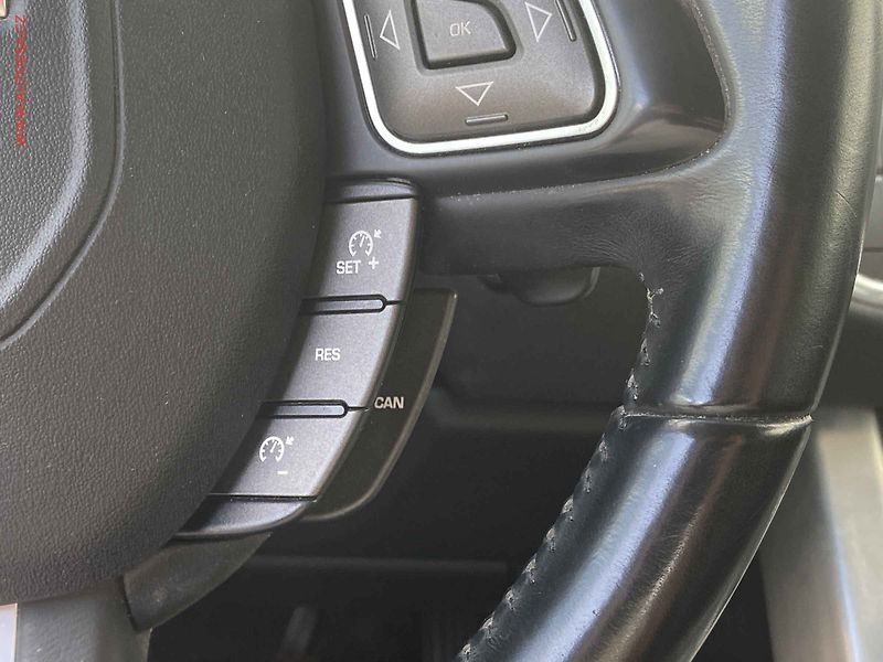 Land Rover Range Rover Evoque (2017) 2.0 SD4 4X4, AT, kůže, navi - fotka 14 z 18