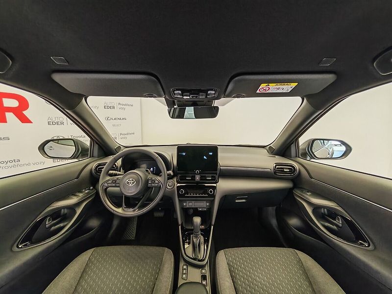 Toyota Yaris Cross 1.5 TNGA HEV CVT Style 2x4 - fotka 12 z 36