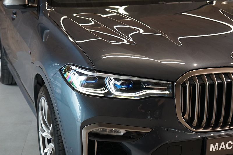 BMW X7 M50i xD, Executive Drive Pro - fotka 5 z 50